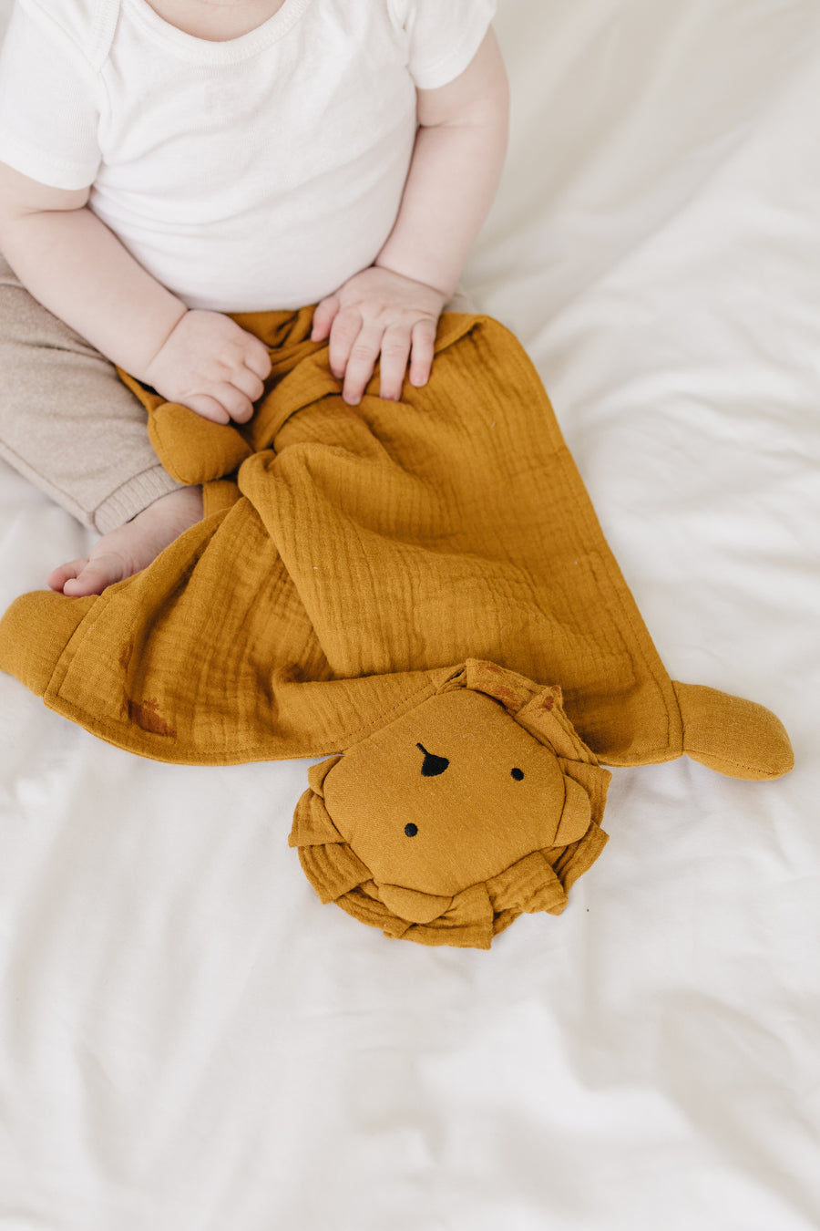 Toffee Lion Lovey Blanket