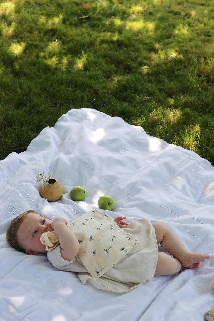 Floral Vanilla Lovey Blanket