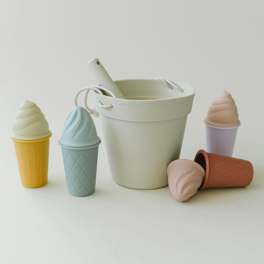 Classic Retro Ice Cream Beach Set